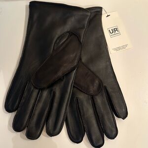 New UGG Leather/Faux Fur Lining Gloves. Black. Size